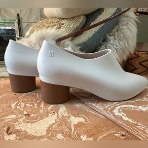 Melissa waterproof bock heel size 9 US women's